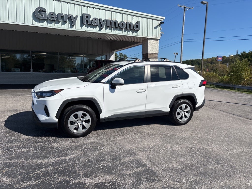 2020 Toyota RAV4 LE