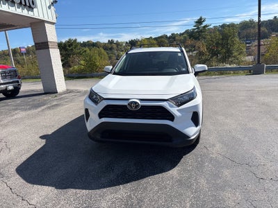 2020 Toyota RAV4 LE