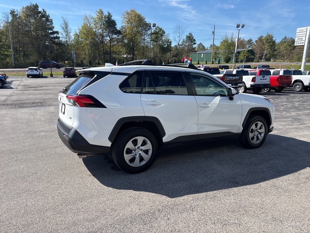 2020 Toyota RAV4 LE