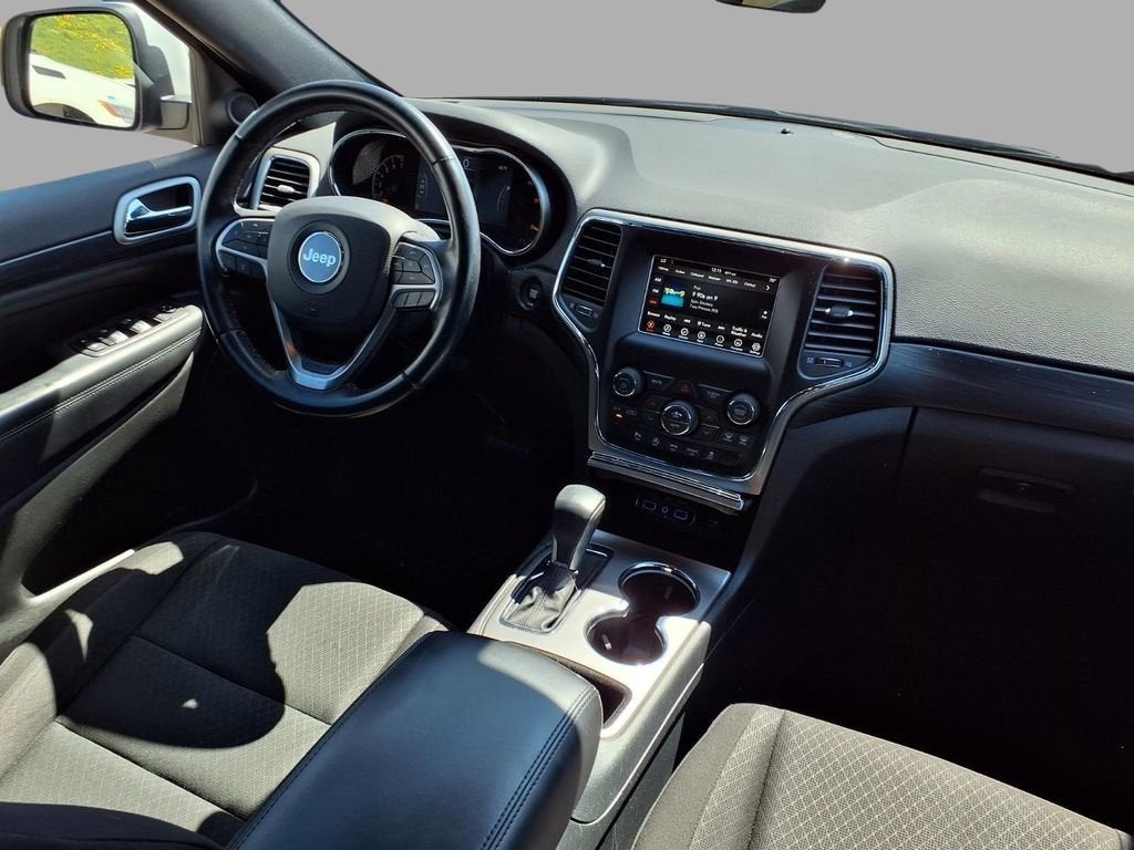 2020 Jeep Grand Cherokee Laredo E